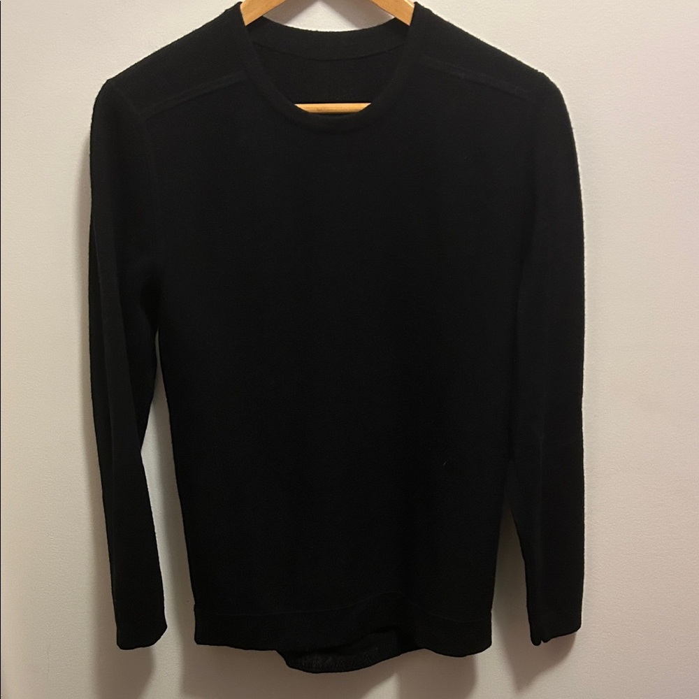 lululemon athletica women 100% merino wool Black Crewneck Sweater